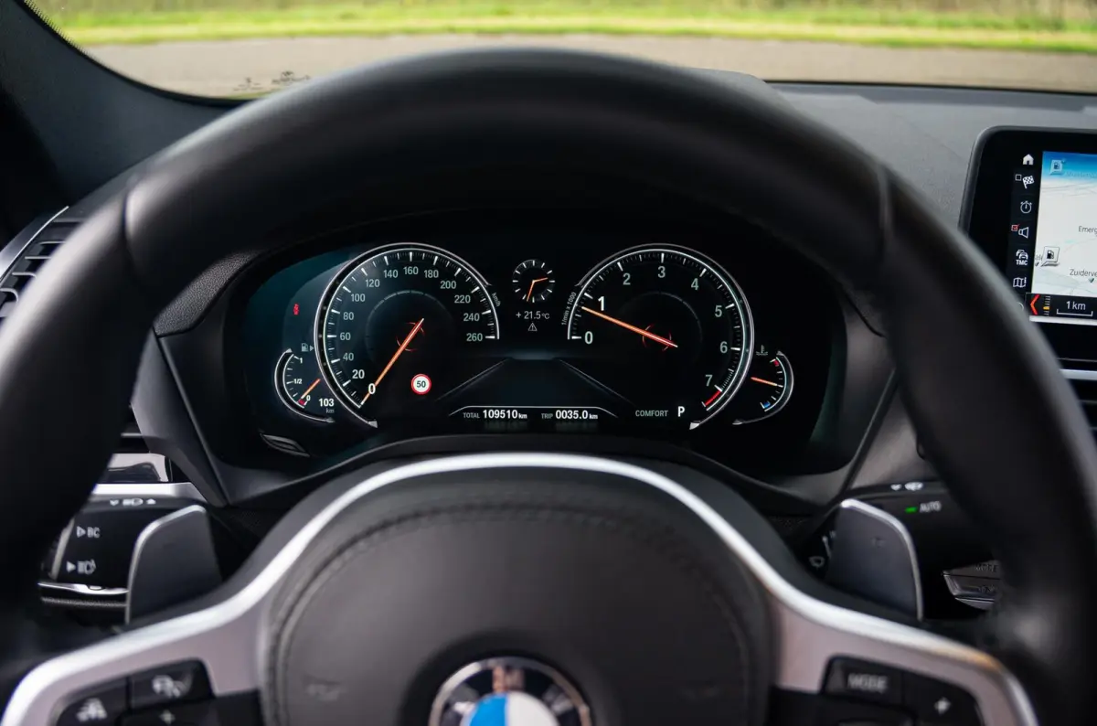 xDrive20i 184PK High Executive M-Sport|Harman & Kardon|Memory|Dubbelglas|CarPlay|Leder|Ambiente verlichting|DAB|Dealer Onderhouden