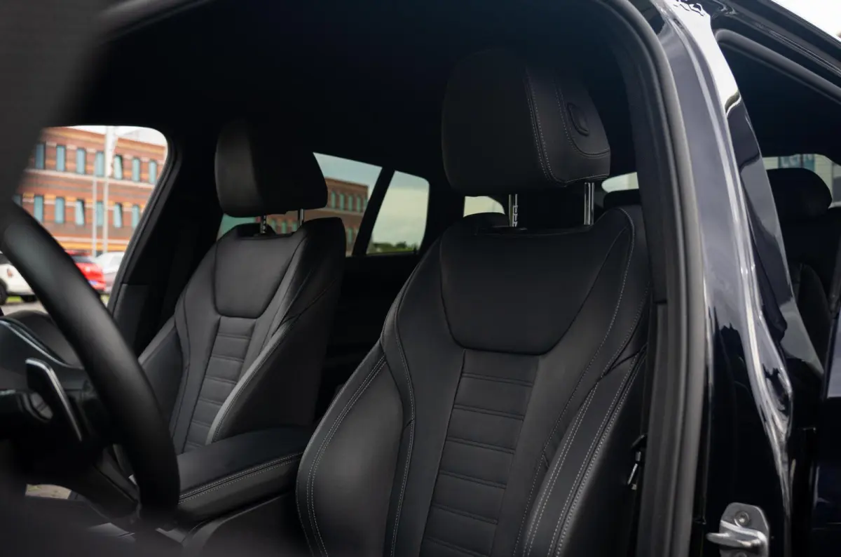 xDrive20i 184PK High Executive M-Sport|Harman & Kardon|Memory|Dubbelglas|CarPlay|Leder|Ambiente verlichting|DAB|Dealer Onderhouden