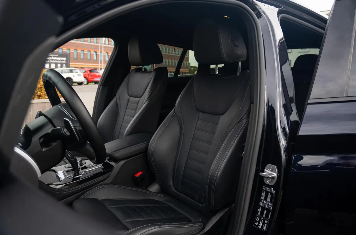 xDrive20i 184PK High Executive M-Sport|Harman & Kardon|Memory|Dubbelglas|CarPlay|Leder|Ambiente verlichting|DAB|Dealer Onderhouden