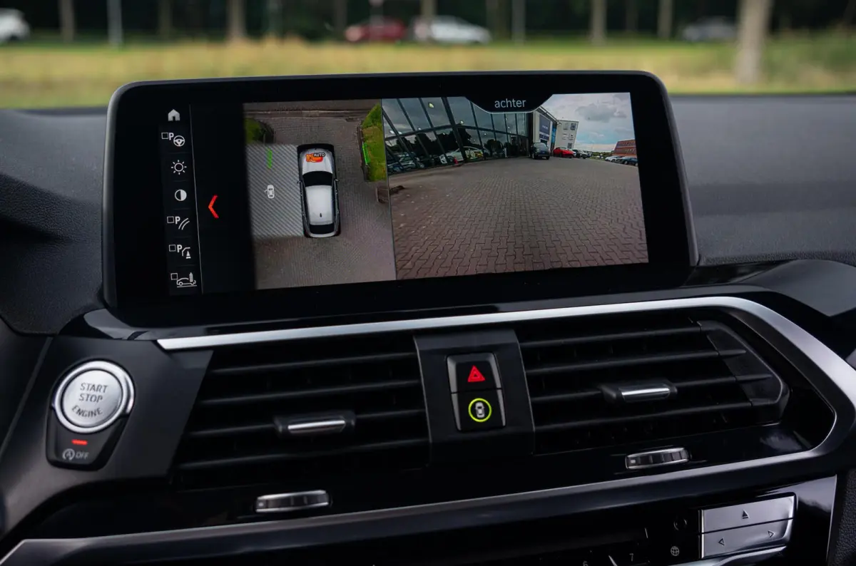 xDrive20i 184PK High Executive M-Sport|Harman & Kardon|Memory|Dubbelglas|CarPlay|Leder|Ambiente verlichting|DAB|Dealer Onderhouden