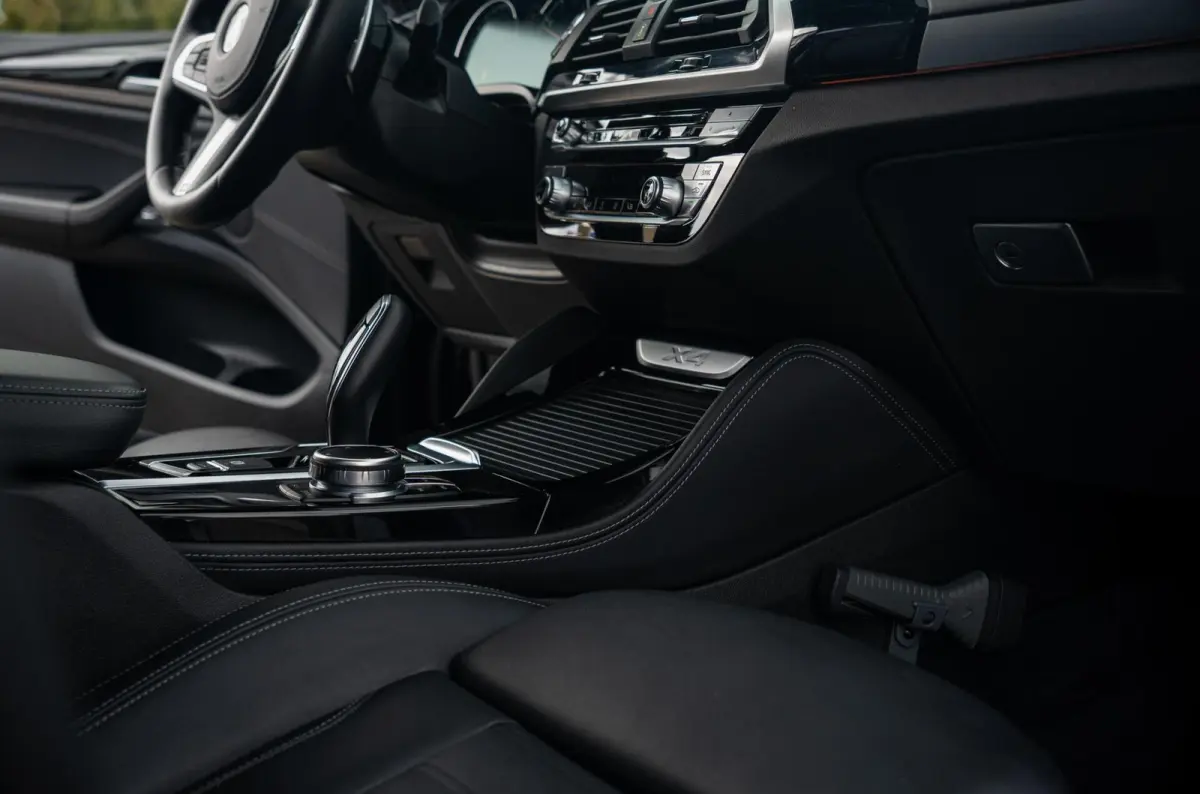 xDrive20i 184PK High Executive M-Sport|Harman & Kardon|Memory|Dubbelglas|CarPlay|Leder|Ambiente verlichting|DAB|Dealer Onderhouden