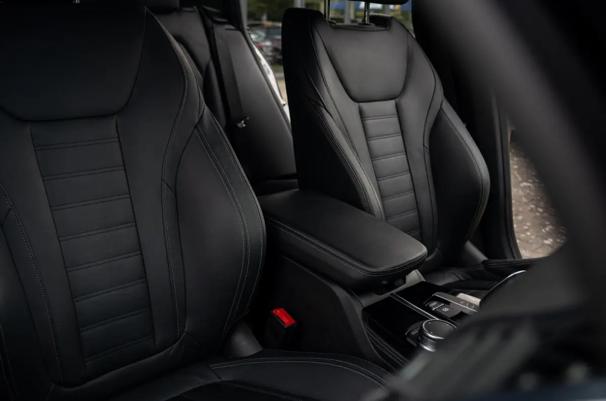 xDrive20i 184PK High Executive M-Sport|Harman & Kardon|Memory|Dubbelglas|CarPlay|Leder|Ambiente verlichting|DAB|Dealer Onderhouden