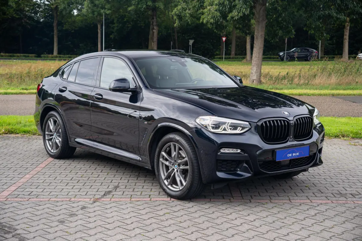 xDrive20i 184PK High Executive M-Sport|Harman & Kardon|Memory|Dubbelglas|CarPlay|Leder|Ambiente verlichting|DAB|Dealer Onderhouden