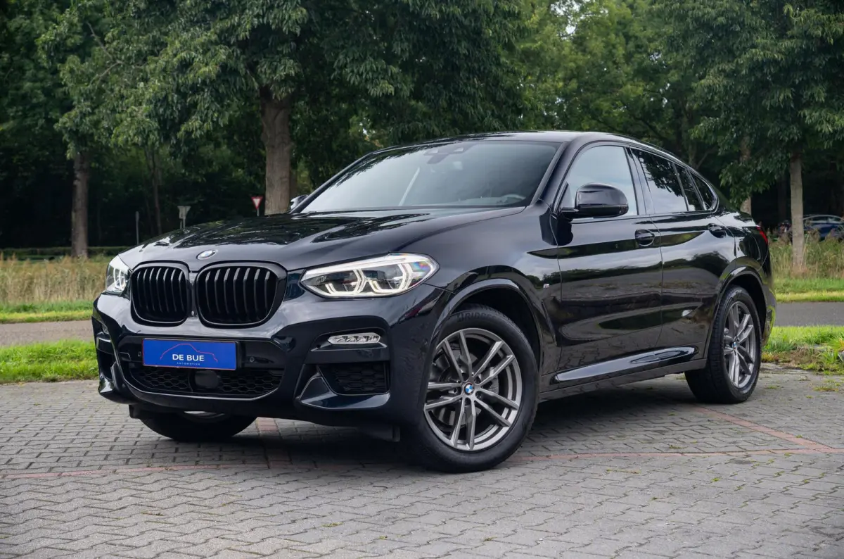 xDrive20i 184PK High Executive M-Sport|Harman & Kardon|Memory|Dubbelglas|CarPlay|Leder|Ambiente verlichting|DAB|Dealer Onderhouden
