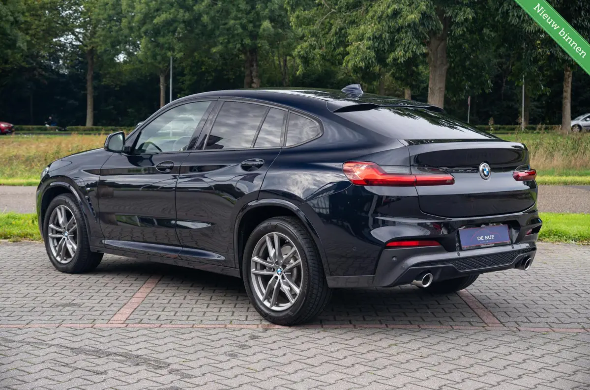 xDrive20i 184PK High Executive M-Sport|Harman & Kardon|Memory|Dubbelglas|CarPlay|Leder|Ambiente verlichting|DAB|Dealer Onderhouden