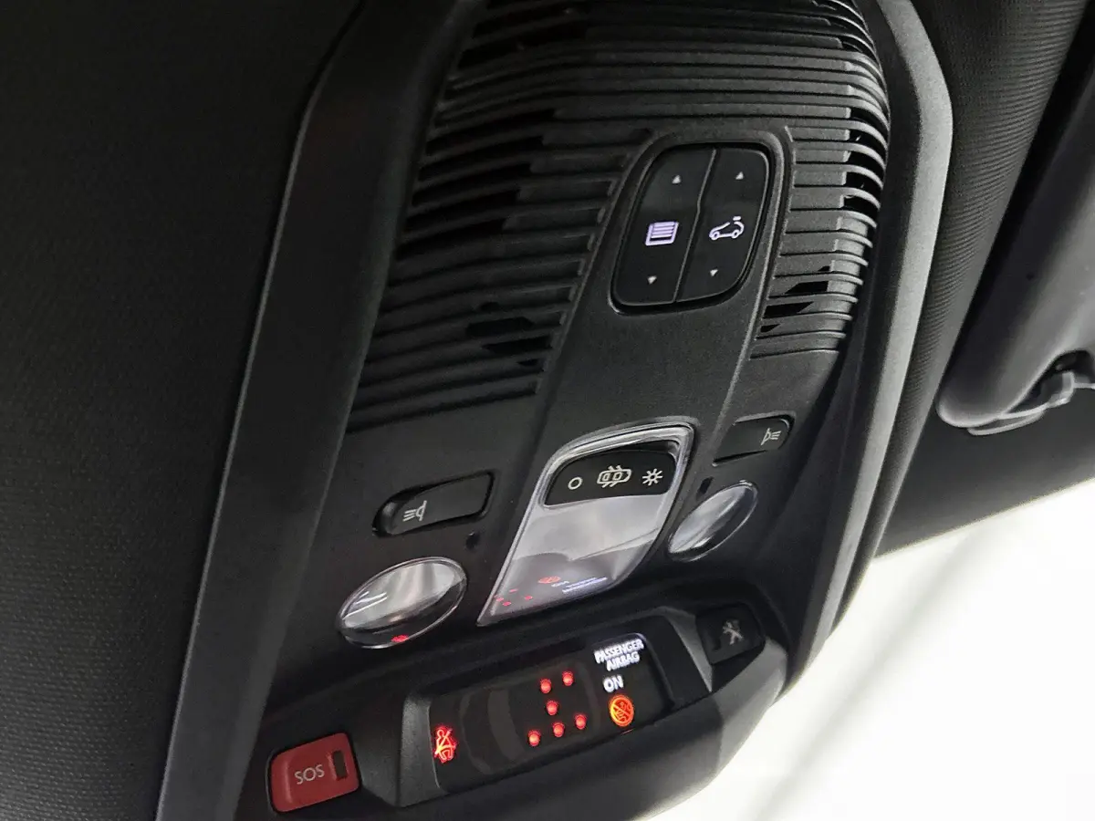 1.2 130pk GT-Line Automaat | Schuif-/Kanteldak | Elektrische Achterklep | Navigatie | 18"LMV | Camera | Apple Carplay/Android Auto | Cruise Control | Climate Control |
