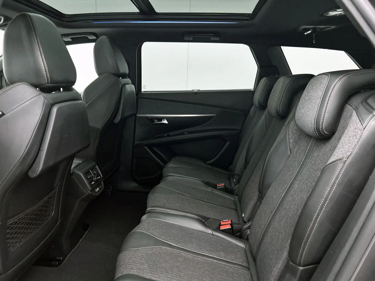 1.2 130pk GT-Line Automaat | Schuif-/Kanteldak | Elektrische Achterklep | Navigatie | 18"LMV | Camera | Apple Carplay/Android Auto | Cruise Control | Climate Control |