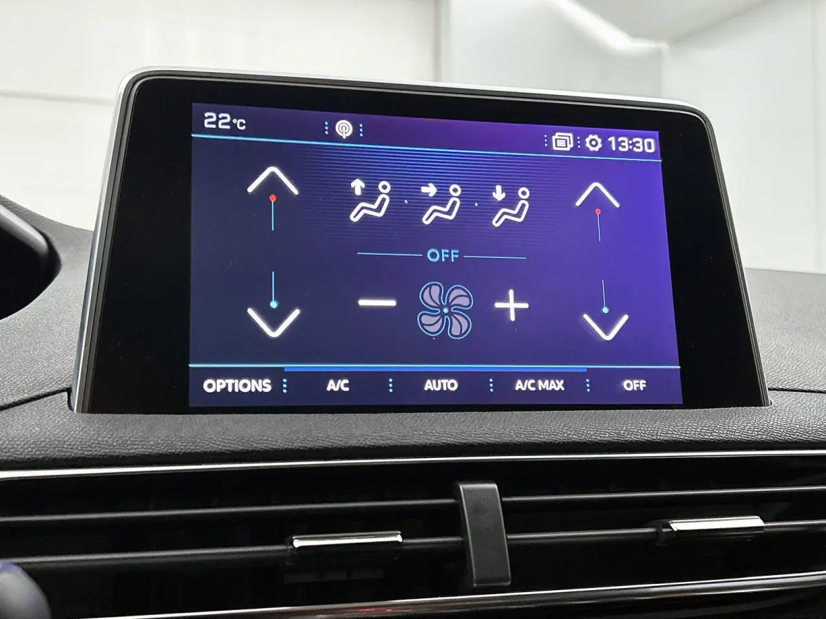 1.2 130pk GT-Line Automaat | Schuif-/Kanteldak | Elektrische Achterklep | Navigatie | 18"LMV | Camera | Apple Carplay/Android Auto | Cruise Control | Climate Control |