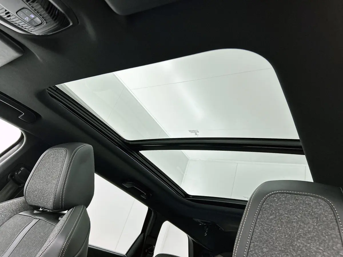 1.2 130pk GT-Line Automaat | Schuif-/Kanteldak | Elektrische Achterklep | Navigatie | 18"LMV | Camera | Apple Carplay/Android Auto | Cruise Control | Climate Control |