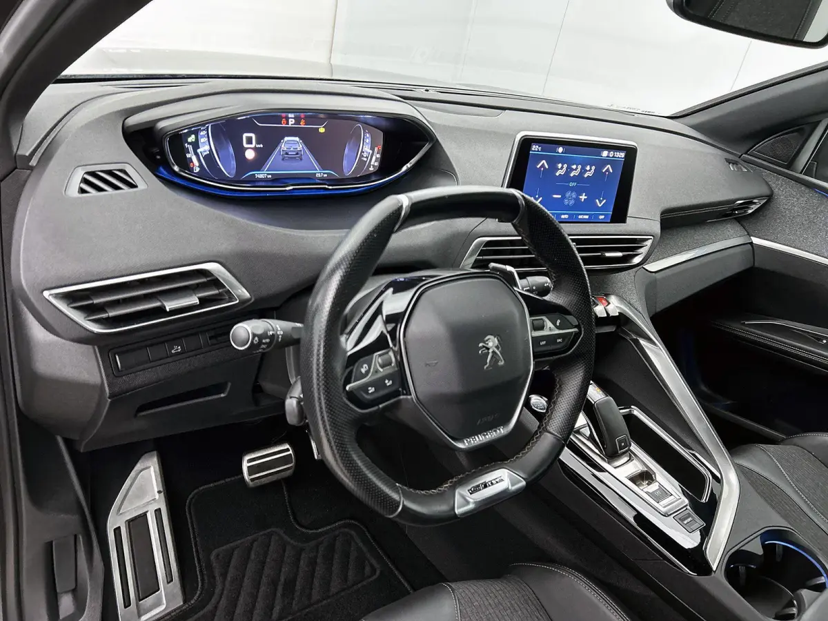 1.2 130pk GT-Line Automaat | Schuif-/Kanteldak | Elektrische Achterklep | Navigatie | 18"LMV | Camera | Apple Carplay/Android Auto | Cruise Control | Climate Control |