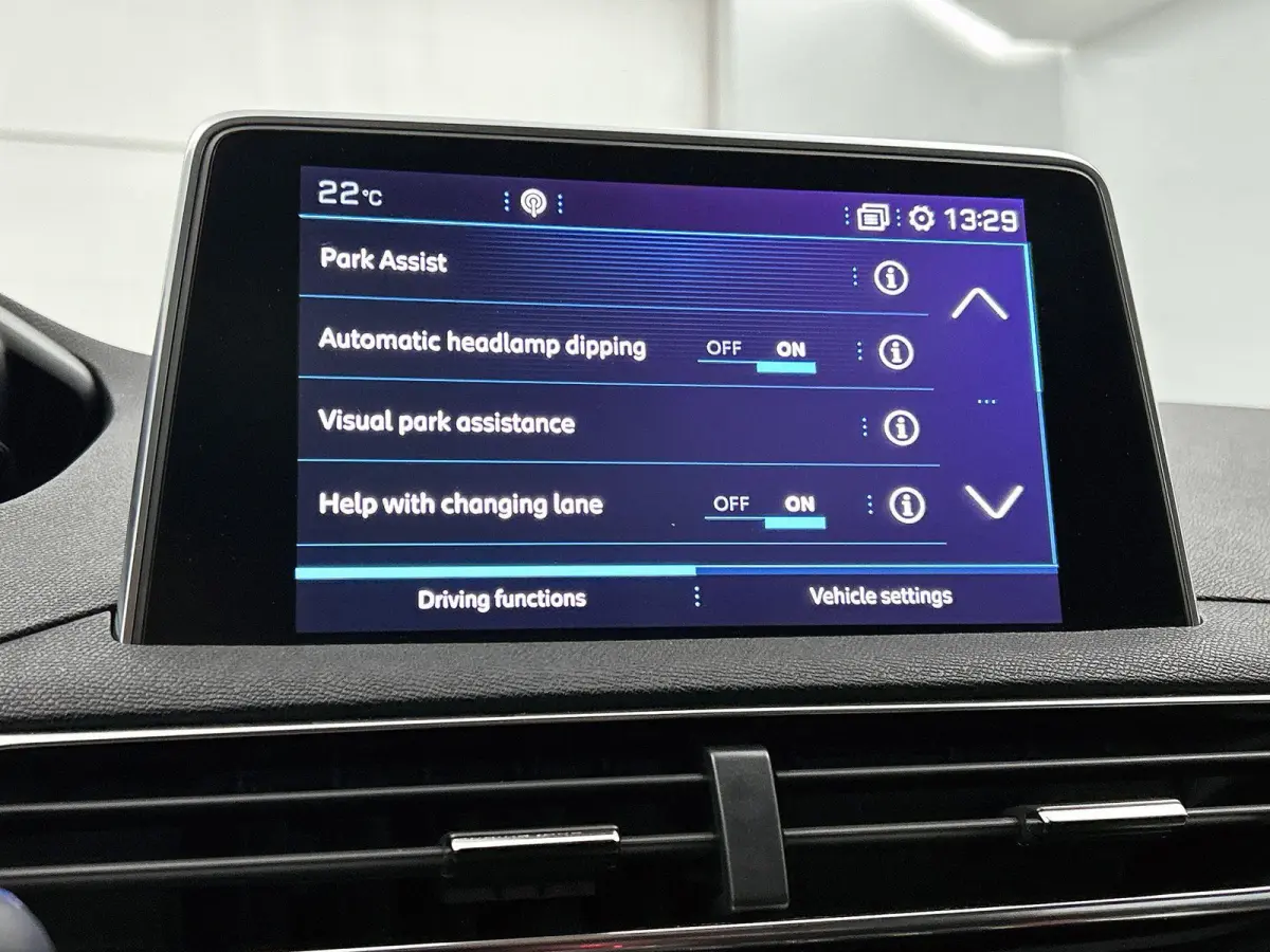 1.2 130pk GT-Line Automaat | Schuif-/Kanteldak | Elektrische Achterklep | Navigatie | 18"LMV | Camera | Apple Carplay/Android Auto | Cruise Control | Climate Control |