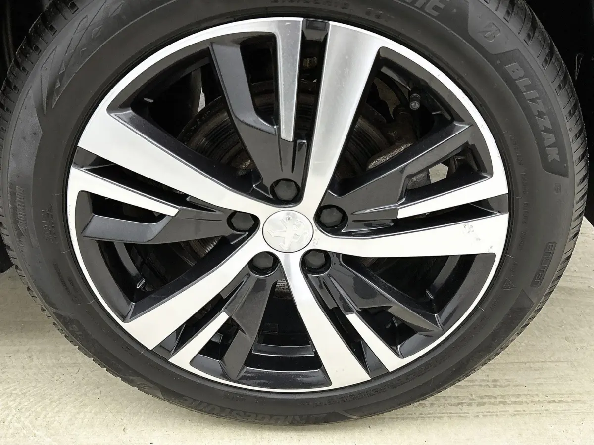 1.2 130pk GT-Line Automaat | Schuif-/Kanteldak | Elektrische Achterklep | Navigatie | 18"LMV | Camera | Apple Carplay/Android Auto | Cruise Control | Climate Control |