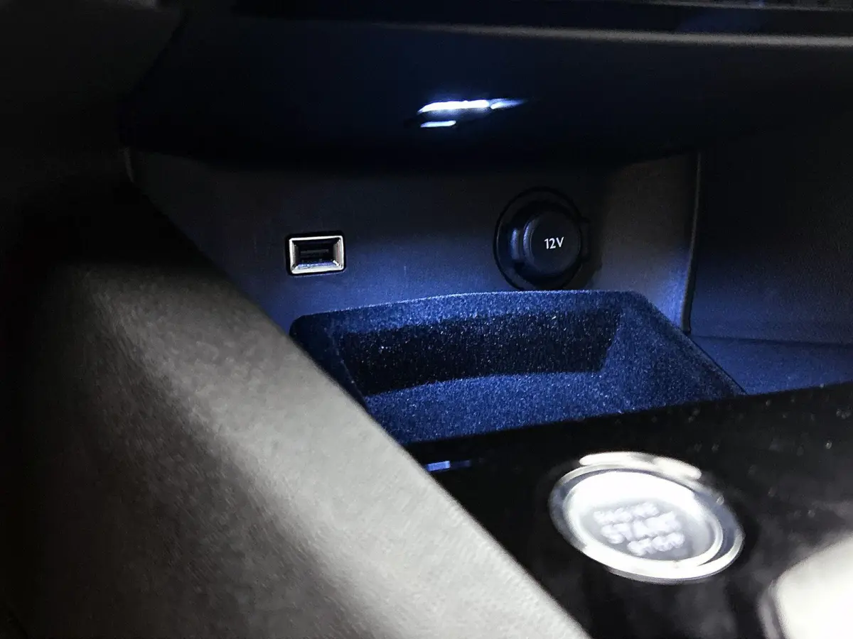 1.2 130pk GT-Line Automaat | Schuif-/Kanteldak | Elektrische Achterklep | Navigatie | 18"LMV | Camera | Apple Carplay/Android Auto | Cruise Control | Climate Control |