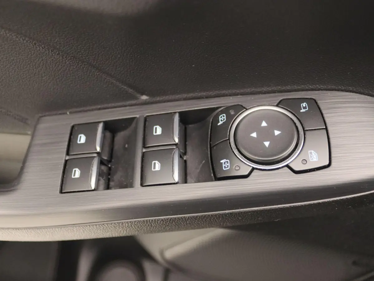 2.5 PHEV Vignale | Apple Carplay/Android Auto | Winterpakket | Lederen Bekleding | Achteruitrijcamera | Cruise Control |
