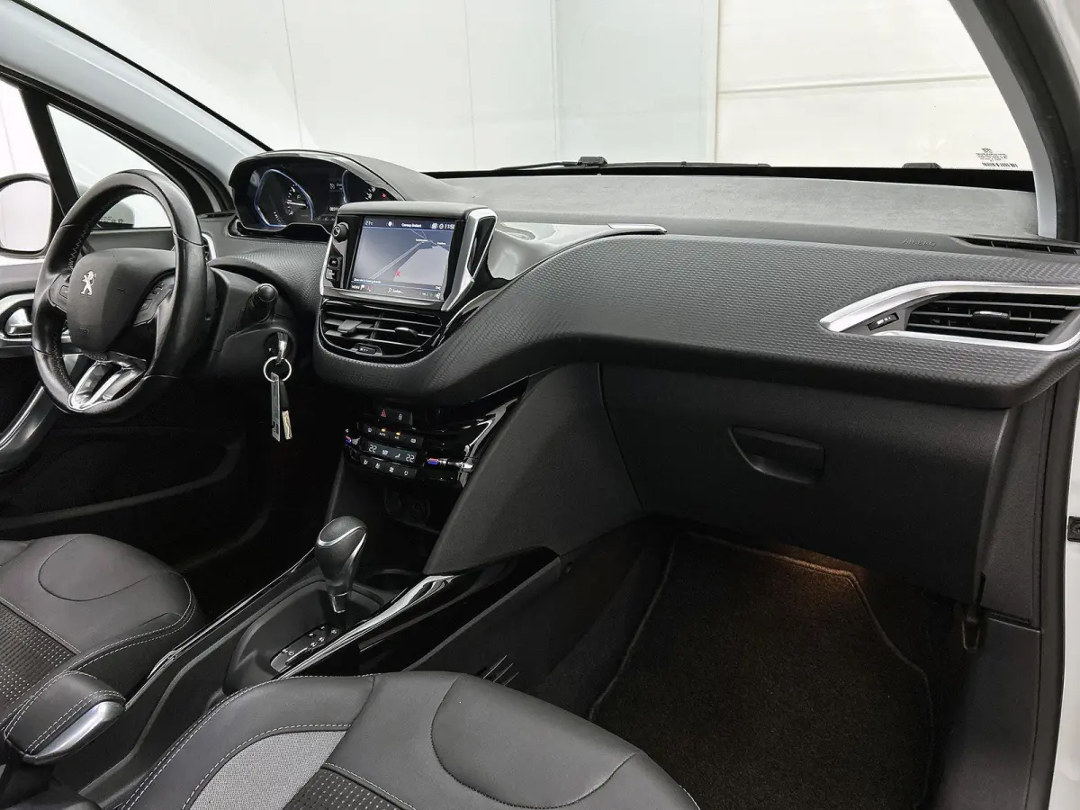 1.2 110pk Allure Automaat | 1ste Eigenaar | Navigatie | Apple Carplay/Android Auto | 16"LMV | Camera | Cruise Control | Climate Control |
