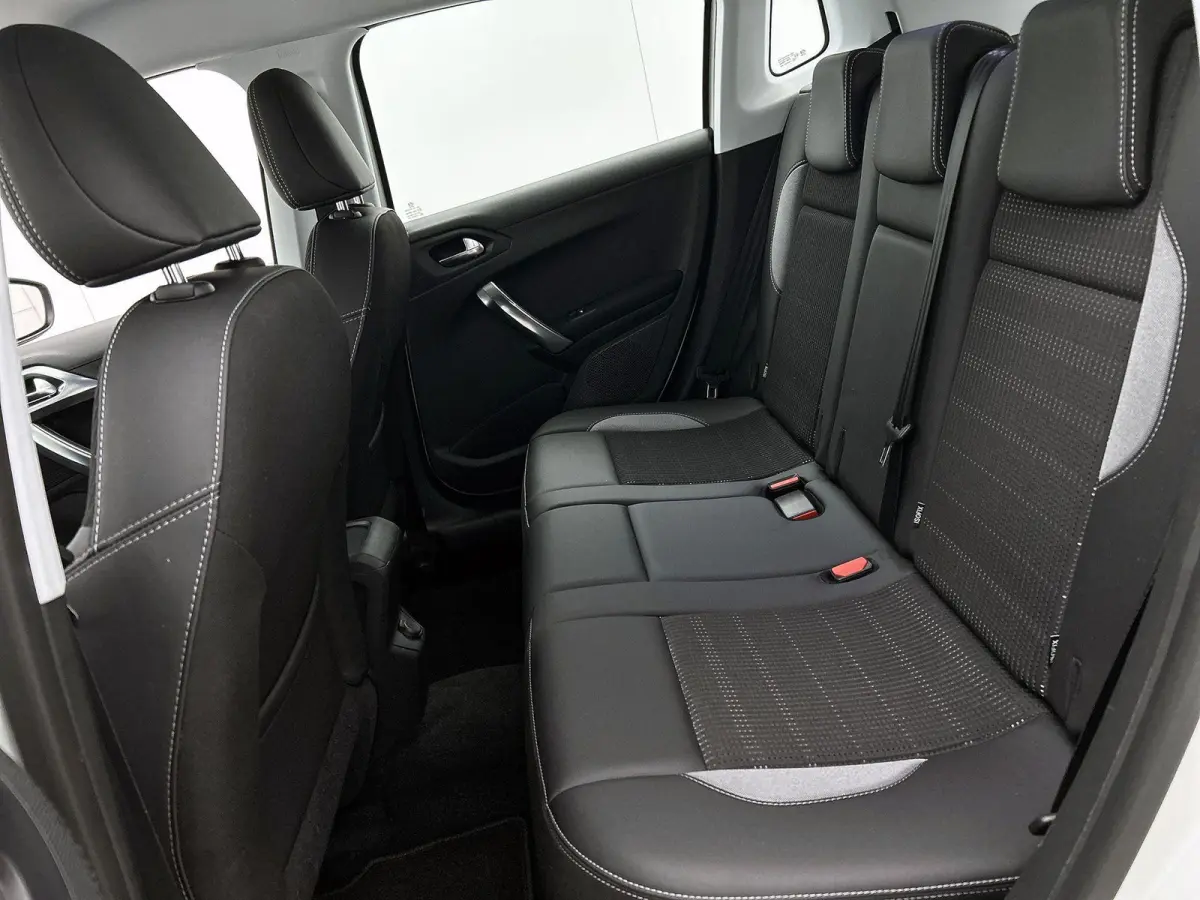 1.2 110pk Allure Automaat | 1ste Eigenaar | Navigatie | Apple Carplay/Android Auto | 16"LMV | Camera | Cruise Control | Climate Control |