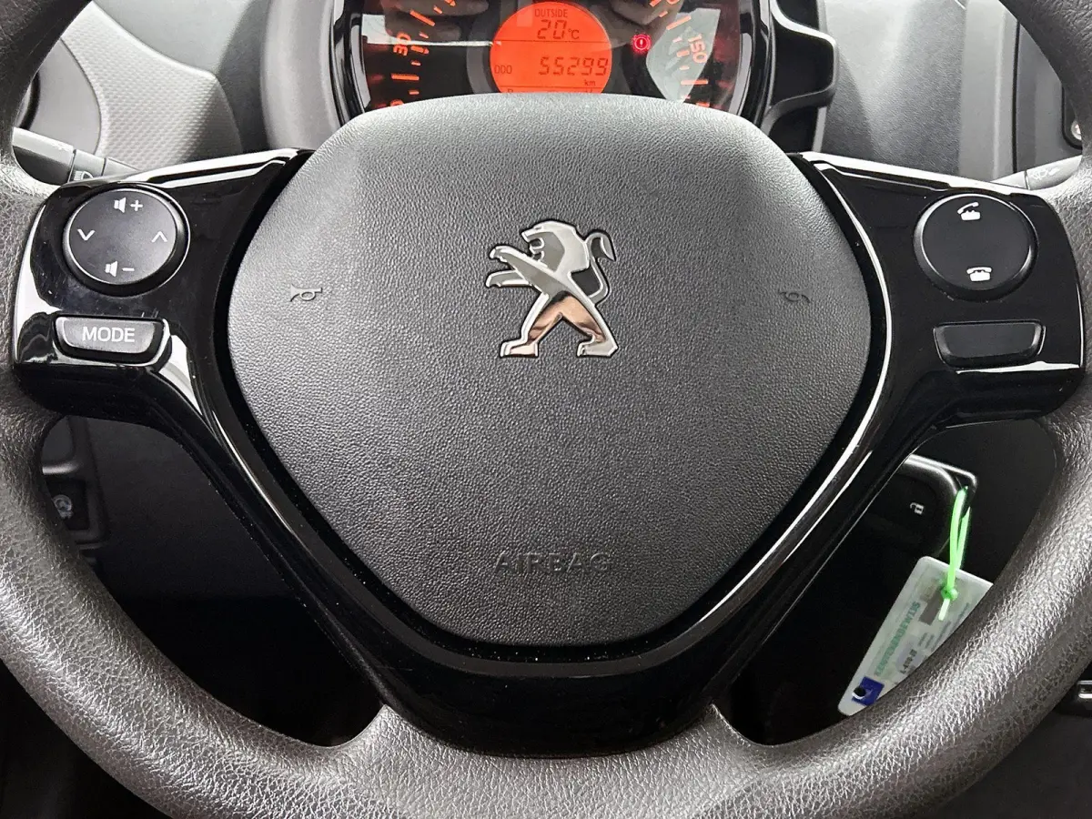 1.0 72pk Active | Airco | Bluetooth | IsoFix |