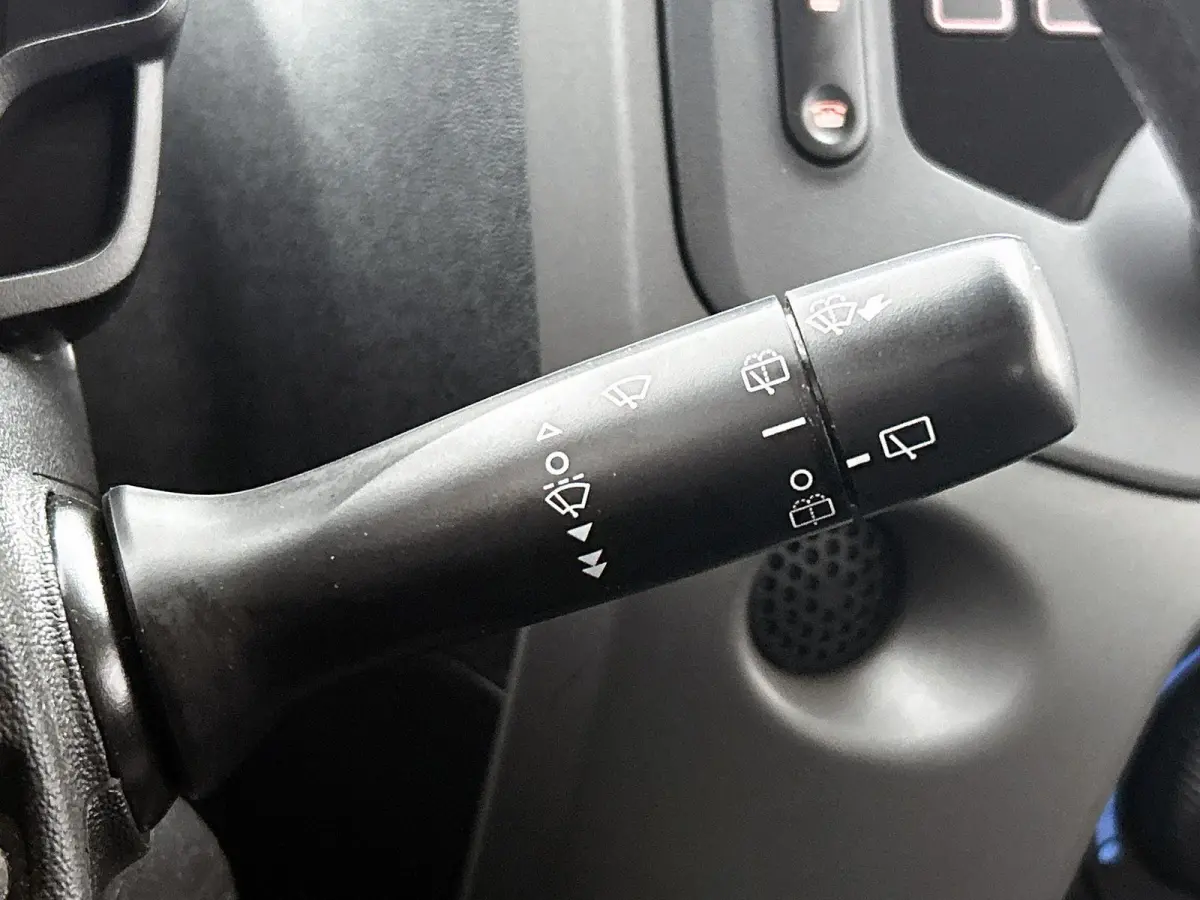 1.0 72pk Active | Airco | Bluetooth | IsoFix |