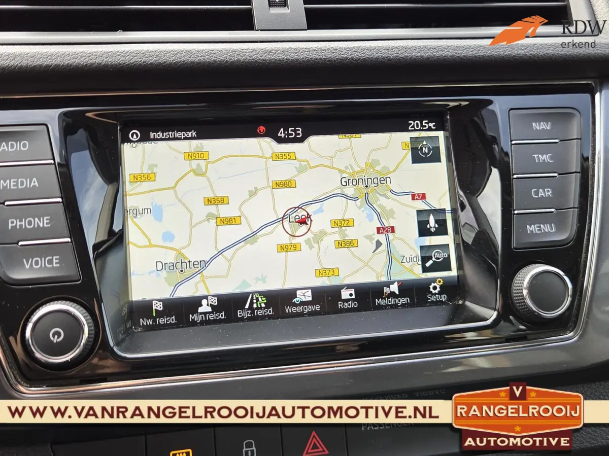 1.0 TSI Business Edition, trekh., cruise, pdc, 16" lmv