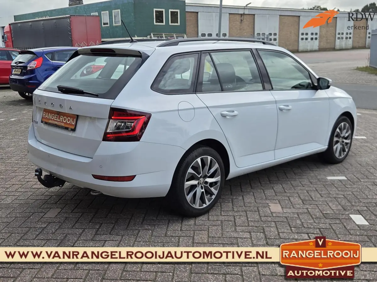 1.0 TSI Business Edition, trekh., cruise, pdc, 16" lmv