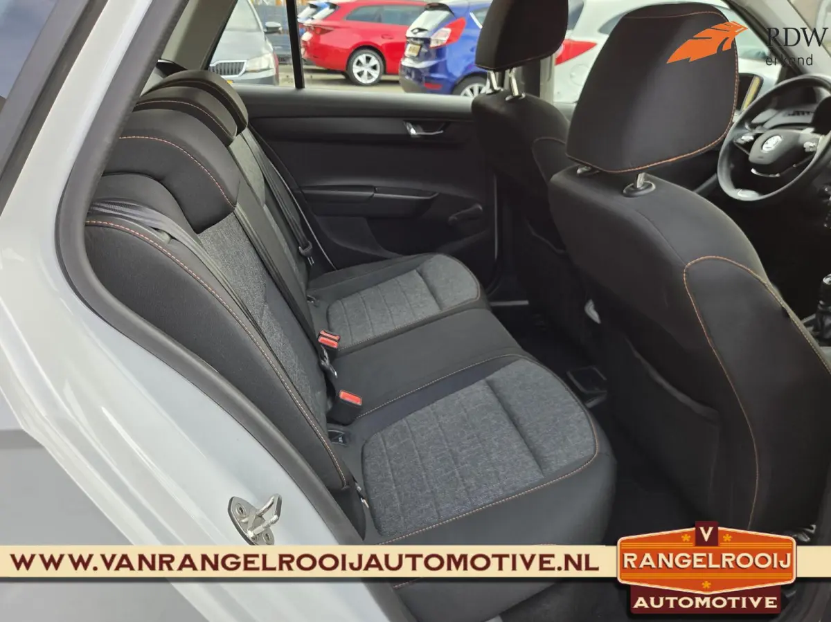 1.0 TSI Business Edition, trekh., cruise, pdc, 16" lmv