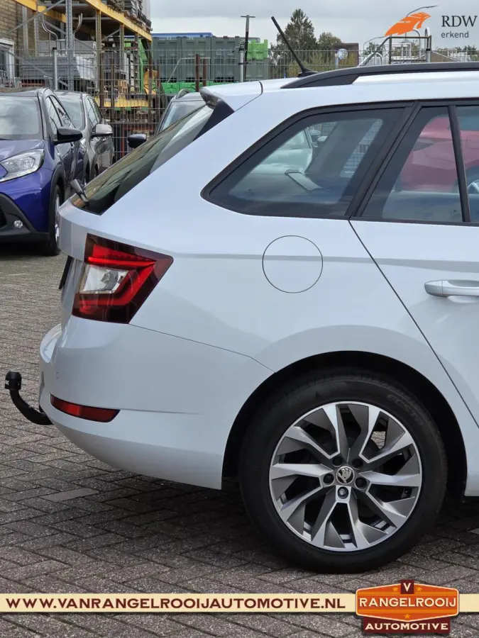 1.0 TSI Business Edition, trekh., cruise, pdc, 16" lmv