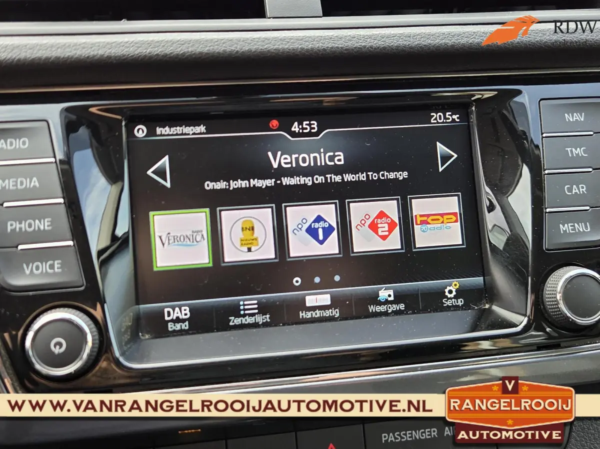 1.0 TSI Business Edition, trekh., cruise, pdc, 16" lmv