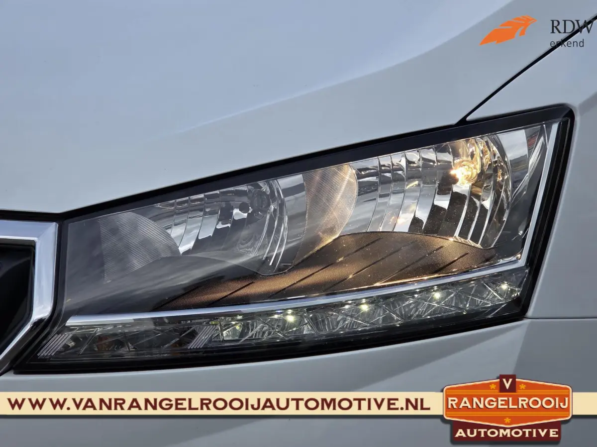 1.0 TSI Business Edition, trekh., cruise, pdc, 16" lmv