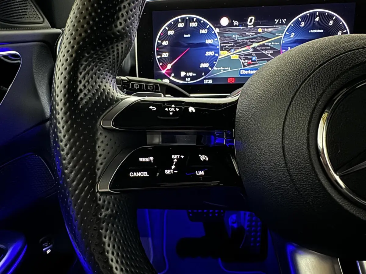 200 AMG Pano 360° Memory Carplay Trekh. NAP