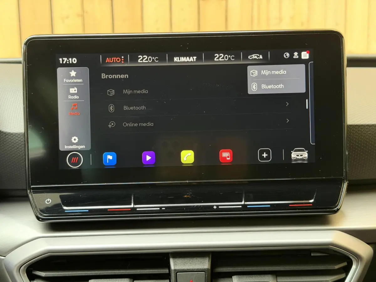 1.5 TSI FR Business Apple CarPlay/Android Auto | Cruise & climate control | LED verlichting | Navigatiesysteem | Rijstrooksensor | Parkeersensoren voor en achter | Trekhaak uitklapbaar