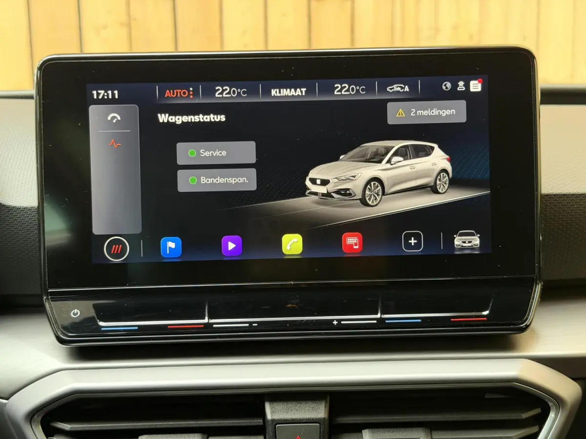 1.5 TSI FR Business Apple CarPlay/Android Auto | Cruise & climate control | LED verlichting | Navigatiesysteem | Rijstrooksensor | Parkeersensoren voor en achter | Trekhaak uitklapbaar