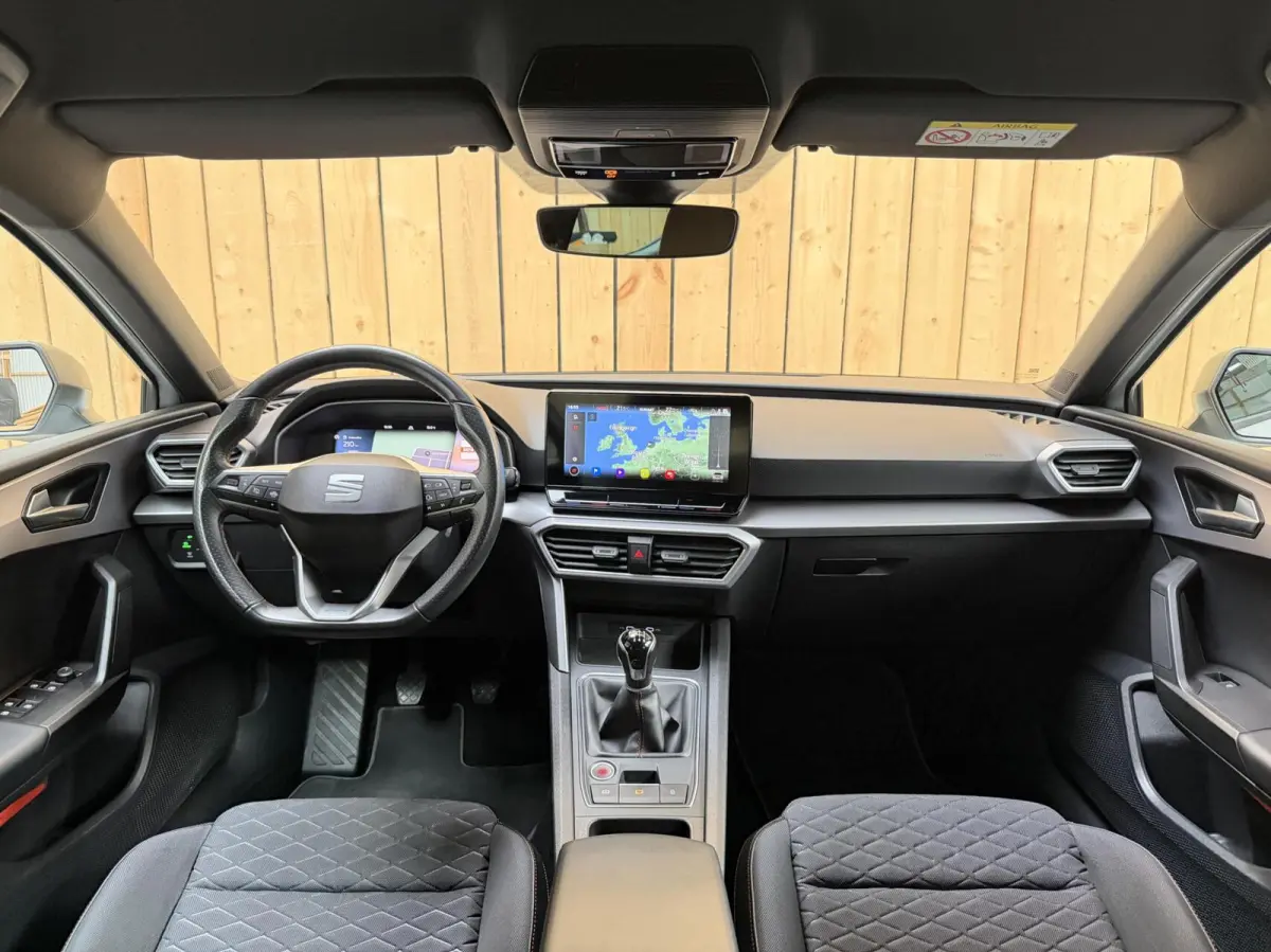 1.5 TSI FR Business Apple CarPlay/Android Auto | Cruise & climate control | LED verlichting | Navigatiesysteem | Rijstrooksensor | Parkeersensoren voor en achter | Trekhaak uitklapbaar