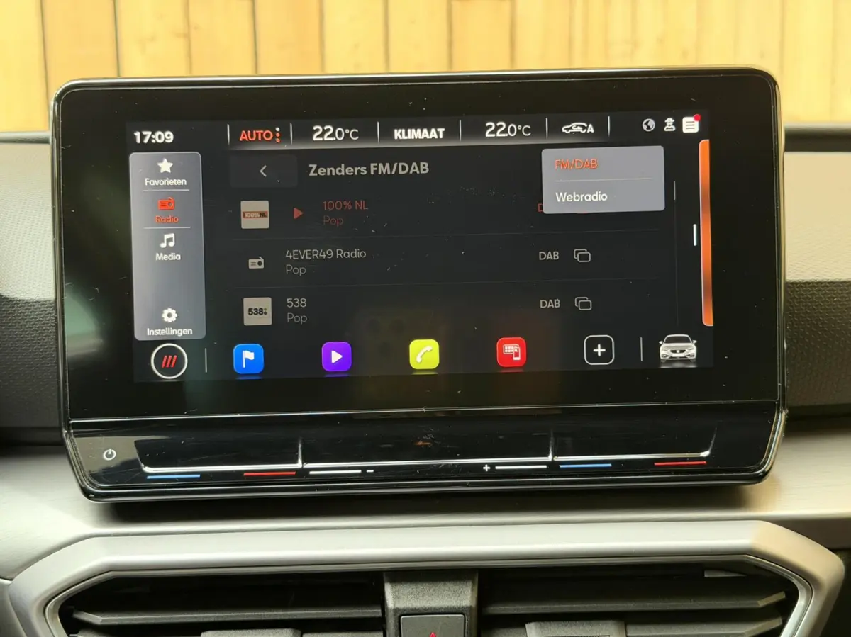 1.5 TSI FR Business Apple CarPlay/Android Auto | Cruise & climate control | LED verlichting | Navigatiesysteem | Rijstrooksensor | Parkeersensoren voor en achter | Trekhaak uitklapbaar