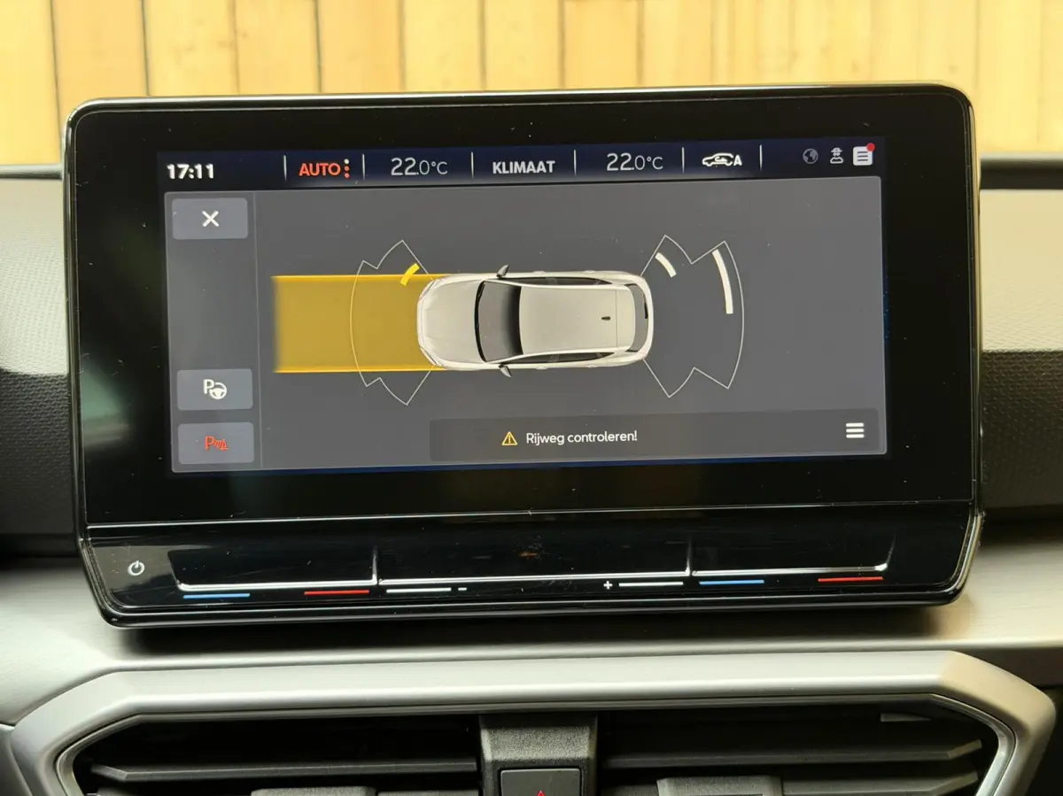 1.5 TSI FR Business Apple CarPlay/Android Auto | Cruise & climate control | LED verlichting | Navigatiesysteem | Rijstrooksensor | Parkeersensoren voor en achter | Trekhaak uitklapbaar