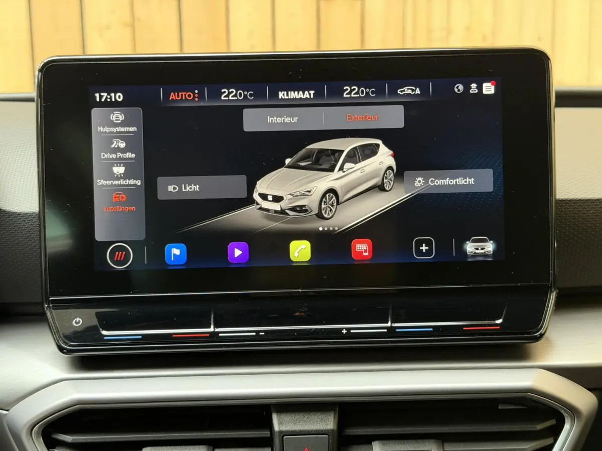 1.5 TSI FR Business Apple CarPlay/Android Auto | Cruise & climate control | LED verlichting | Navigatiesysteem | Rijstrooksensor | Parkeersensoren voor en achter | Trekhaak uitklapbaar