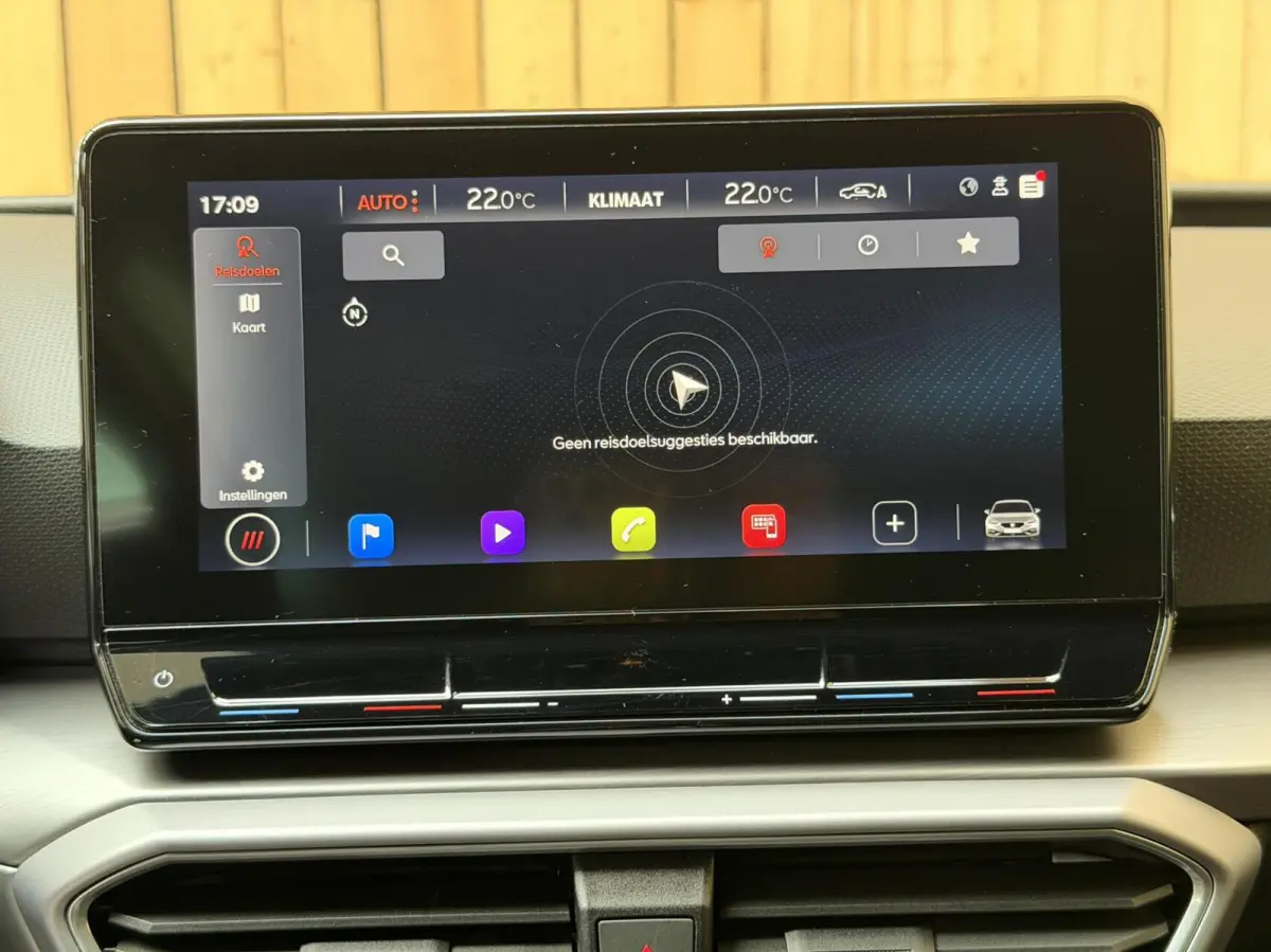 1.5 TSI FR Business Apple CarPlay/Android Auto | Cruise & climate control | LED verlichting | Navigatiesysteem | Rijstrooksensor | Parkeersensoren voor en achter | Trekhaak uitklapbaar
