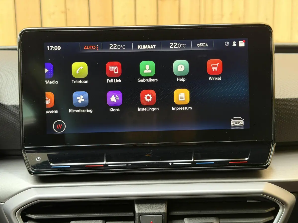 1.5 TSI FR Business Apple CarPlay/Android Auto | Cruise & climate control | LED verlichting | Navigatiesysteem | Rijstrooksensor | Parkeersensoren voor en achter | Trekhaak uitklapbaar