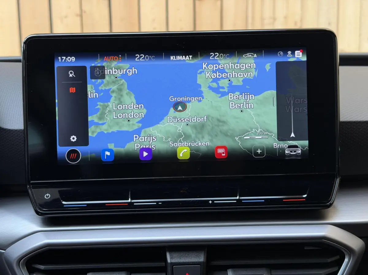 1.5 TSI FR Business Apple CarPlay/Android Auto | Cruise & climate control | LED verlichting | Navigatiesysteem | Rijstrooksensor | Parkeersensoren voor en achter | Trekhaak uitklapbaar