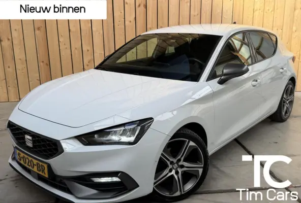 1.5 TSI FR Business Apple CarPlay/Android Auto | Cruise & climate control | LED verlichting | Navigatiesysteem | Rijstrooksensor | Parkeersensoren voor en achter | Trekhaak uitklapbaar