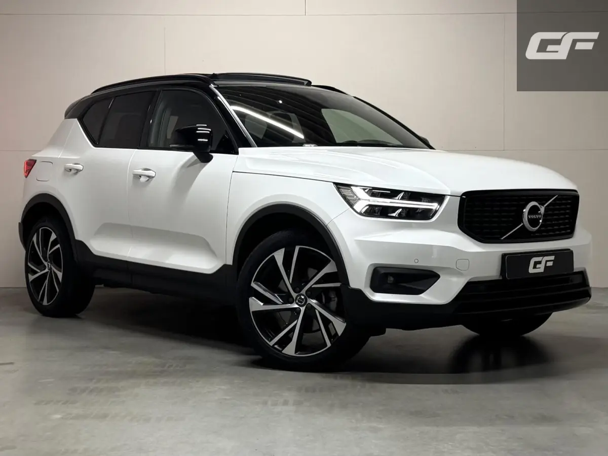 2.0 T4 R-Design Pano Camera Carplay Trekh. NAP
