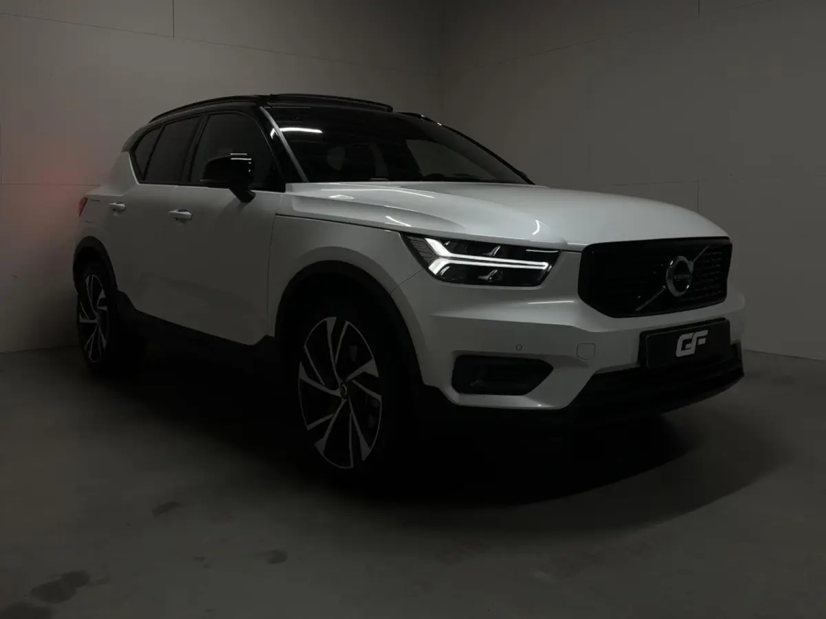 2.0 T4 R-Design Pano Camera Carplay Trekh. NAP