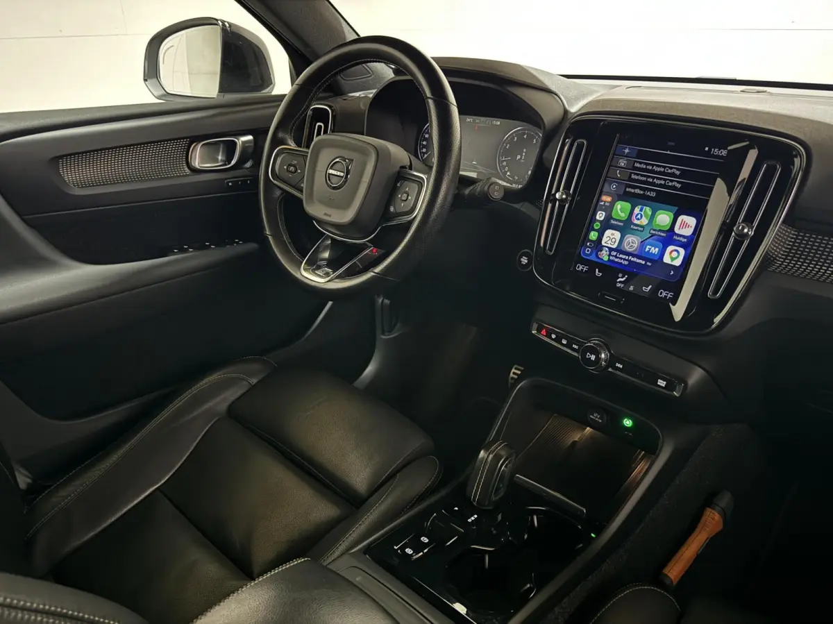2.0 T4 R-Design Pano Camera Carplay Trekh. NAP
