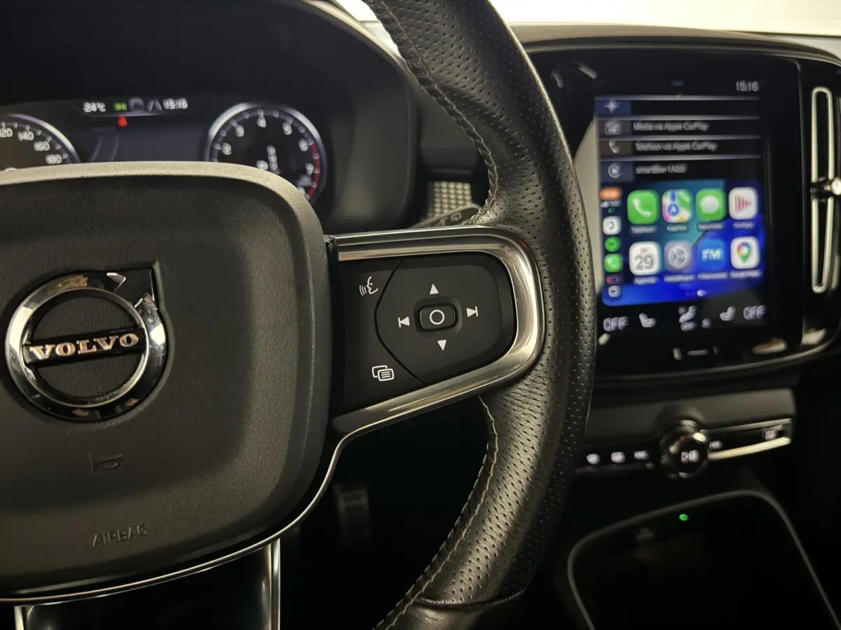 2.0 T4 R-Design Pano Camera Carplay Trekh. NAP