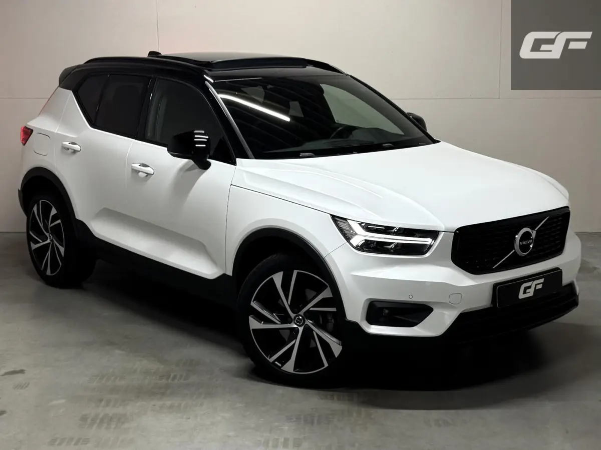 2.0 T4 R-Design Pano Camera Carplay Trekh. NAP