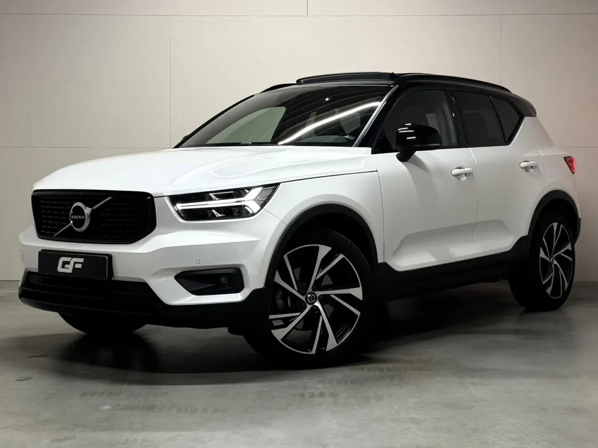 2.0 T4 R-Design Pano Camera Carplay Trekh. NAP