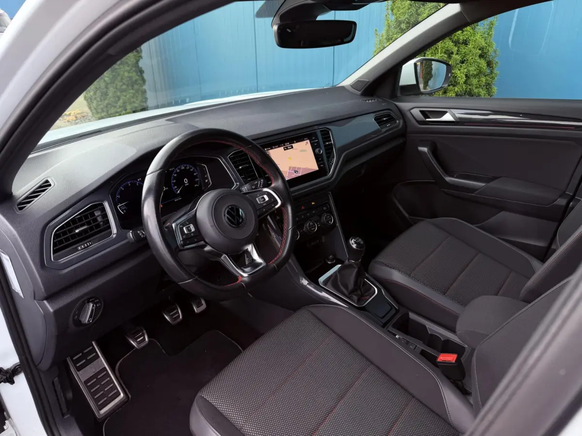 1.5 TSI 150PK! Sport+ TREKH. | CARPLAY | ADAPT.CRUISE | CAM | DIGI.DASHB | PDC | NAV | LED | PDC | LMV'17
