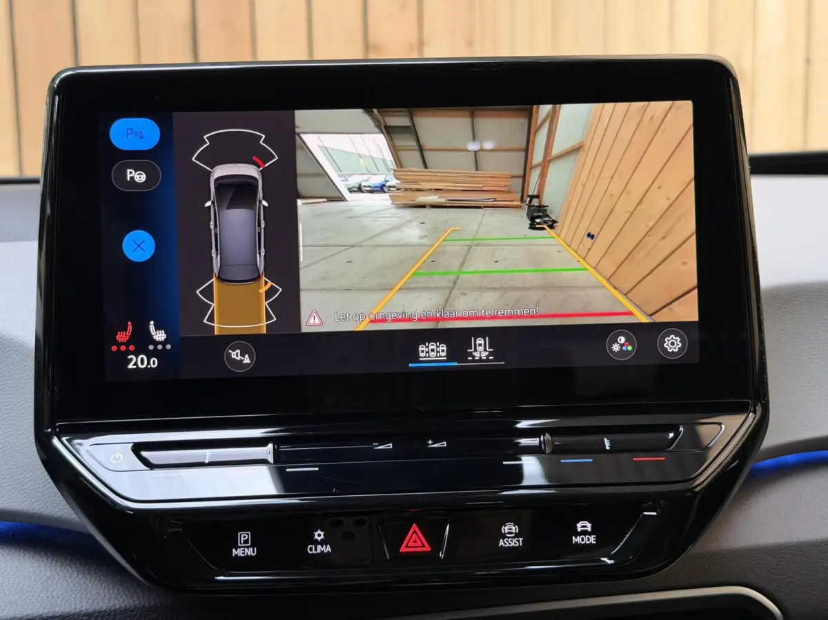 Pro Edition 58 kWh SoH 92,93% | Alcantara/leer bekleding | Adaptieve cruise control | Achteruitrijcamera | Climate control | LED koplampen | Navigatiesysteem | Voorstoelen en stuurverwarming