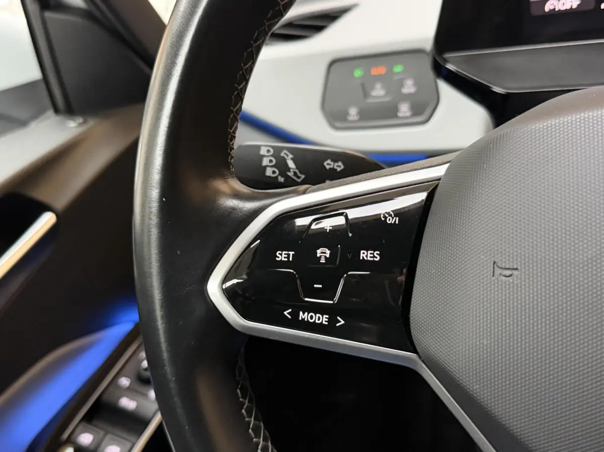 Pro Edition 58 kWh SoH 92,93% | Alcantara/leer bekleding | Adaptieve cruise control | Achteruitrijcamera | Climate control | LED koplampen | Navigatiesysteem | Voorstoelen en stuurverwarming