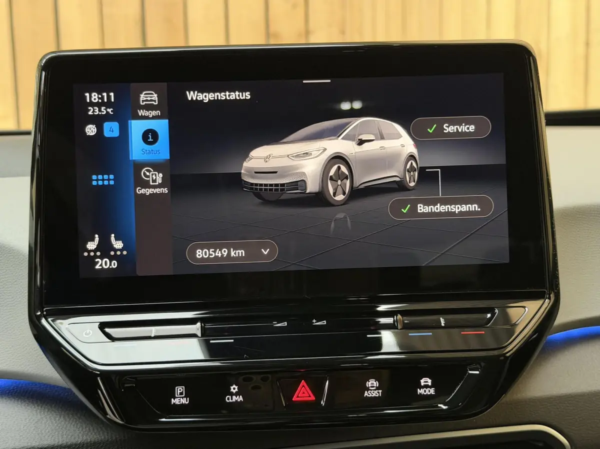 Pro Edition 58 kWh SoH 92,93% | Alcantara/leer bekleding | Adaptieve cruise control | Achteruitrijcamera | Climate control | LED koplampen | Navigatiesysteem | Voorstoelen en stuurverwarming
