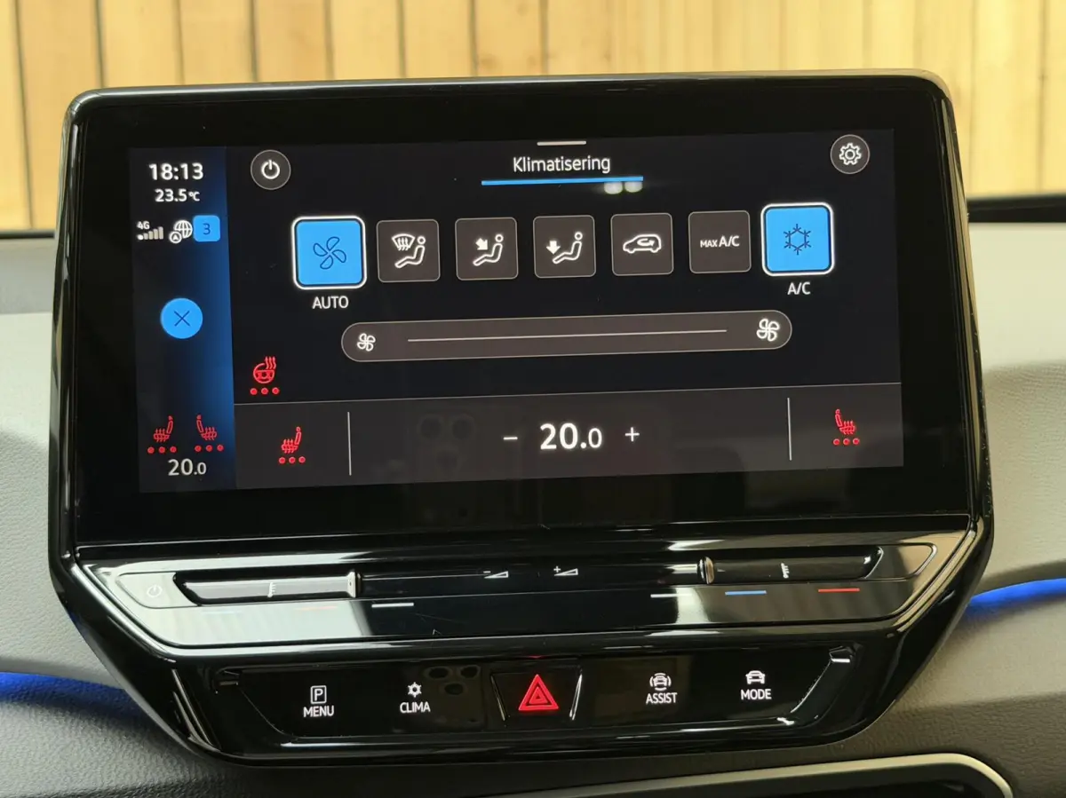 Pro Edition 58 kWh SoH 92,93% | Alcantara/leer bekleding | Adaptieve cruise control | Achteruitrijcamera | Climate control | LED koplampen | Navigatiesysteem | Voorstoelen en stuurverwarming